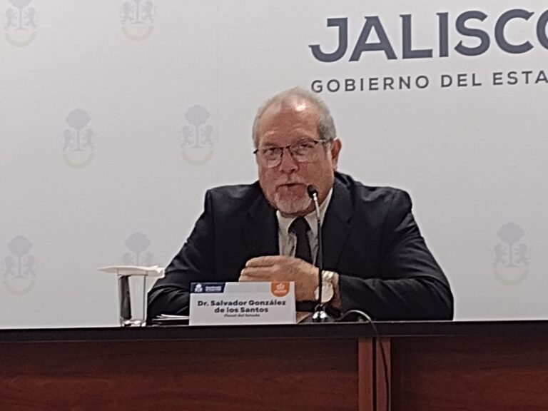 Apuntan a entorno personal y laboral en asesinato de regidor en Talpa de Allende