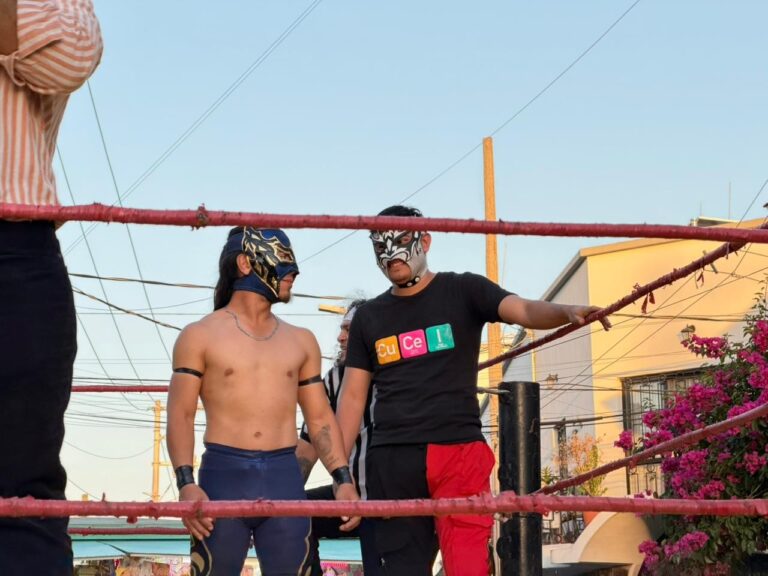 Ryu y Danger Jr brillan y encienden la fiesta luchística en Guadalajara por el Día del Niño