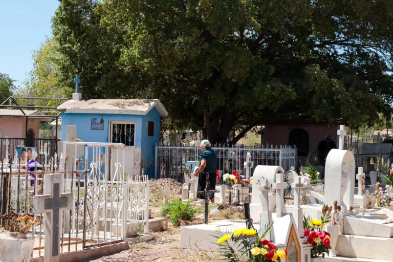 Guadalajara reforzará seguridad en panteones por celebración del Día de las Madres