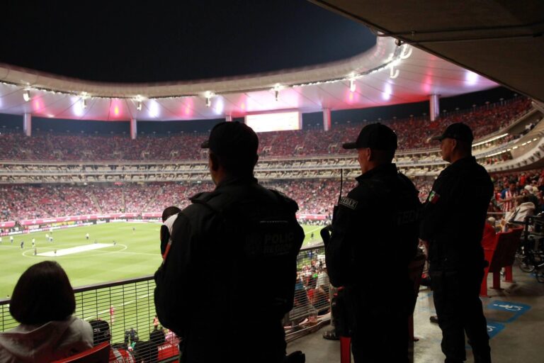 Operativo de Seguridad en semifinal entre Chivas y Cruz Azul con más de mil 700 elementos