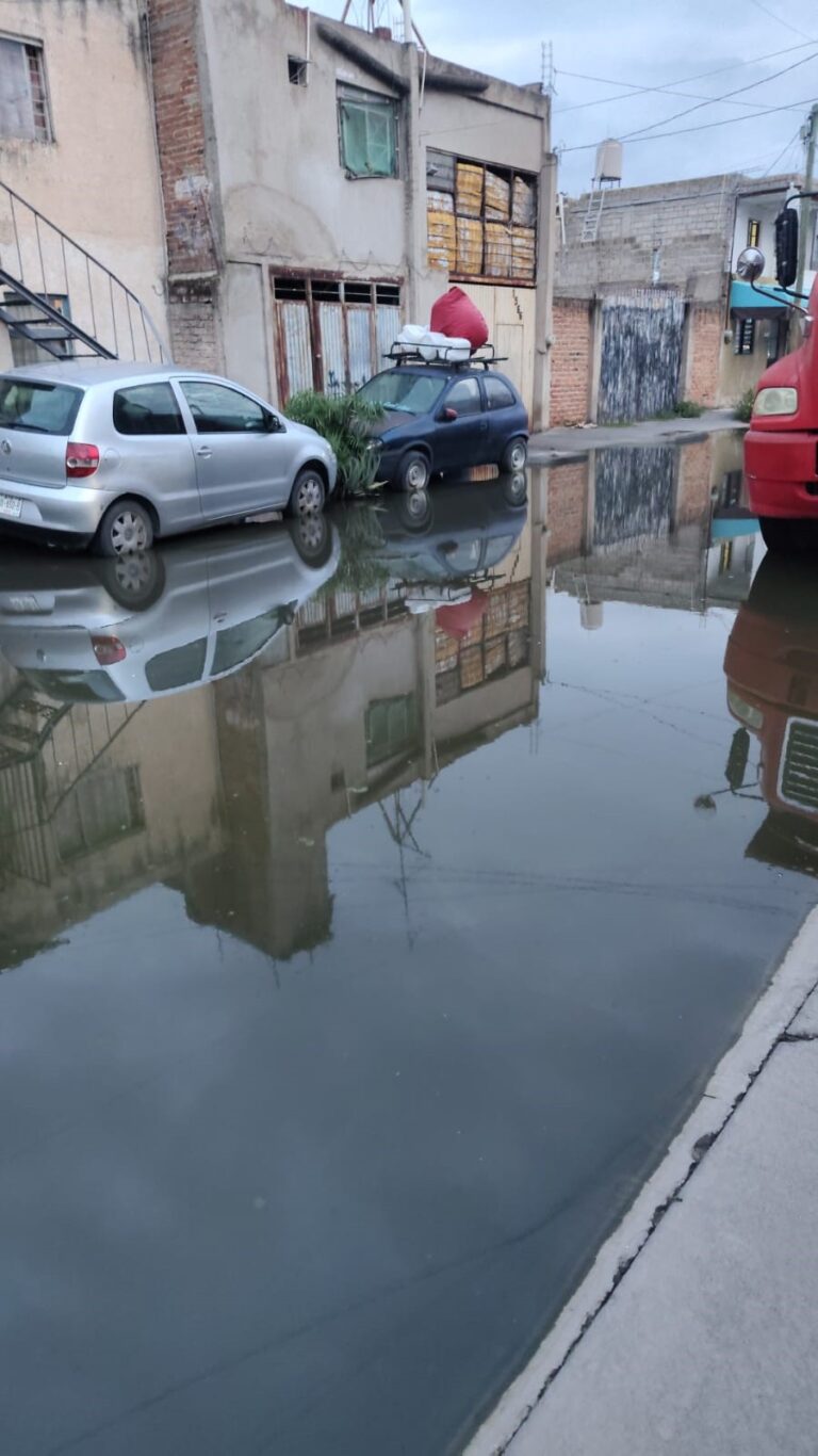 Vecinos de la Privada 4 en Alamitos enfrentan más de un mes con aguas negras estancadas y sin respuesta de autoridades