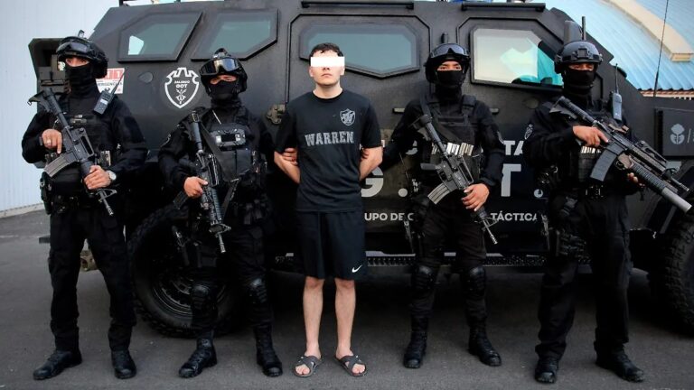 Capturan en Puerto Vallarta a presunto fugitivo buscado por homicidio en Estados Unidos
