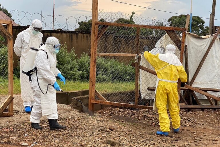 Congo prueba nuevos tratamientos para combatir variante del ébola