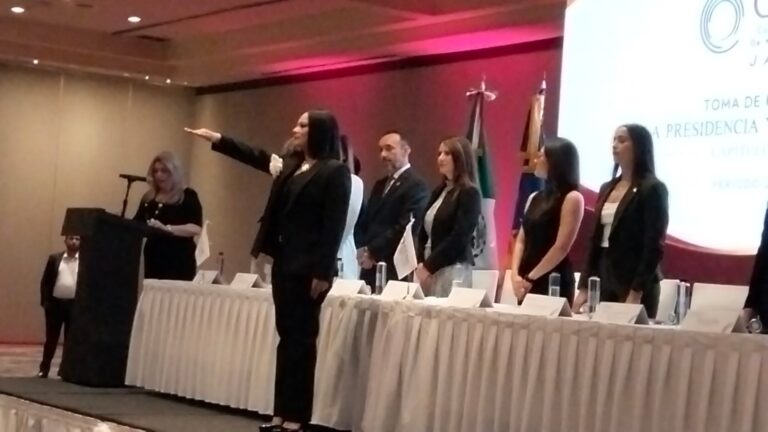 Toma protesta Nancy Paola Aragón como presidenta del Consejo Coordinador de Mujeres Empresarias Jalisco para el periodo 2026-2028