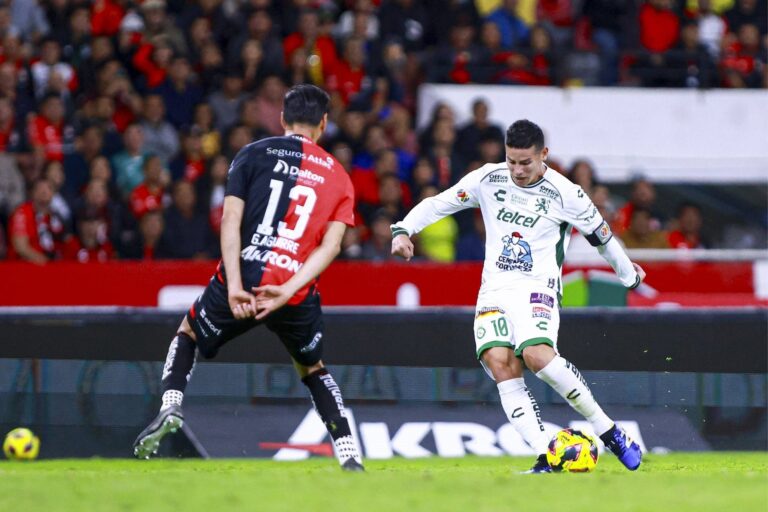 Una lesión en la rodilla deja a los Rojinegros sin un elemento para enfrentar a Santos