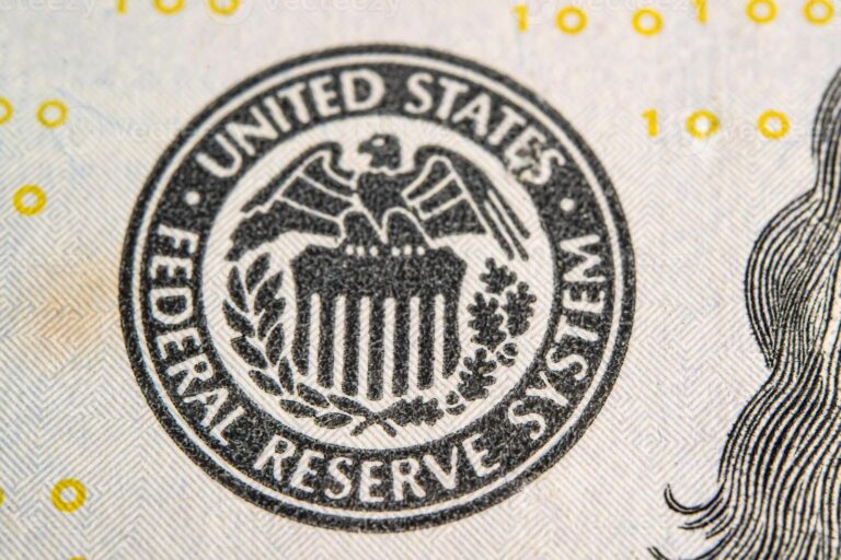 ¿Por qué la Fed no bajó las tasas?