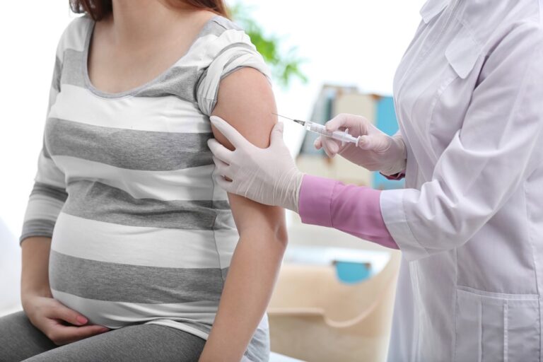 Jalisco refuerza la protección de sus recién nacidos contra el Virus Sincitial Respiratorio mediante vacunación a embarazadas
