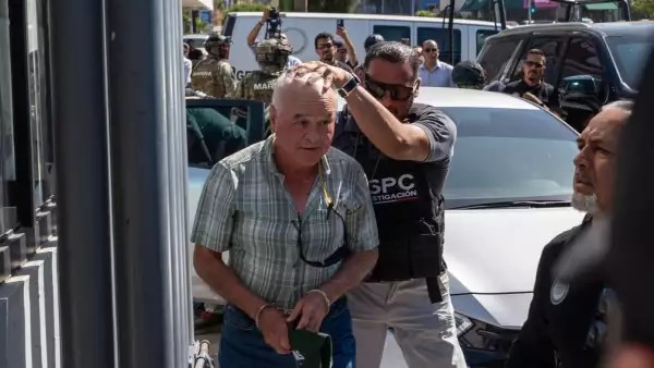 Vinculan a proceso a Ernesto Ruffo; se queda en prisión