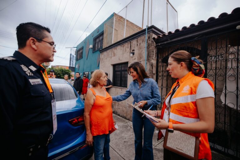 Anuncian inversión para mejorar calles y servicios en la colonia Echeverría
