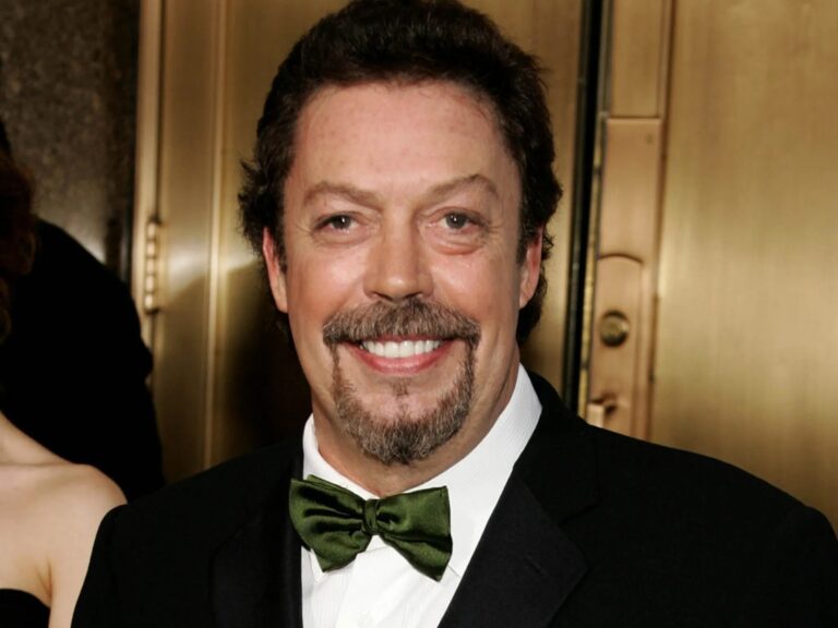Muere Tim Curry a los 80 años, leyenda de Rocky Horror e It