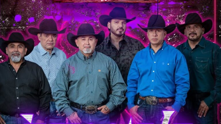 Intocable pondrá música al Grito de Independencia en el Zócalo de la  Ciudad de México