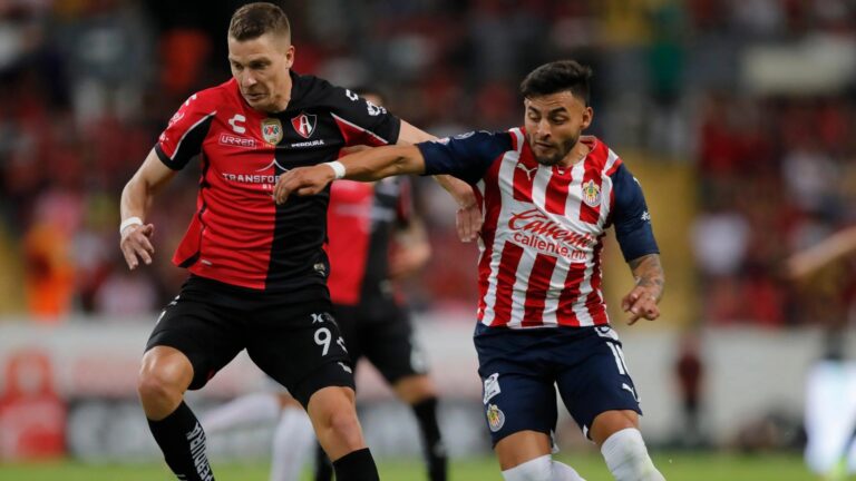 Atlas y Chivas se preparan para el clásico Tapatío.