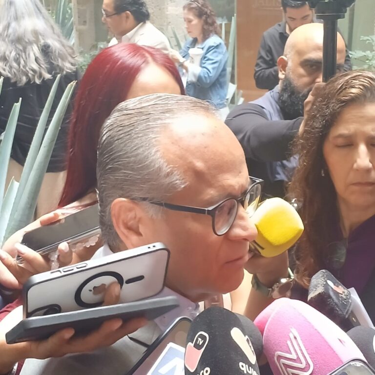 Secretaría de Salud descarta riesgo grave por brote de Coxsackie en primaria de Oblatos