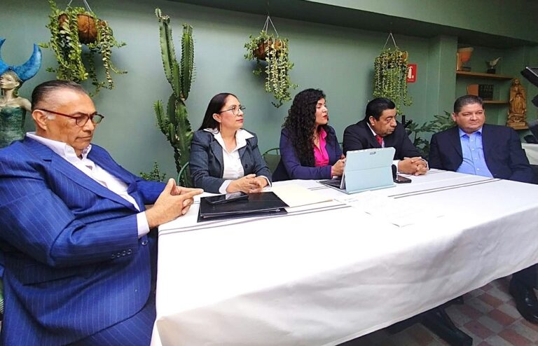 Regidor morenista violenta a sus compañeras de Cabildo en Tlajomulco