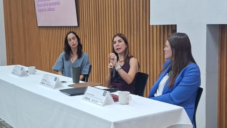 SEDECO, Nu y Laboratoria impulsan capacitación financiera y tecnológica para mujeres