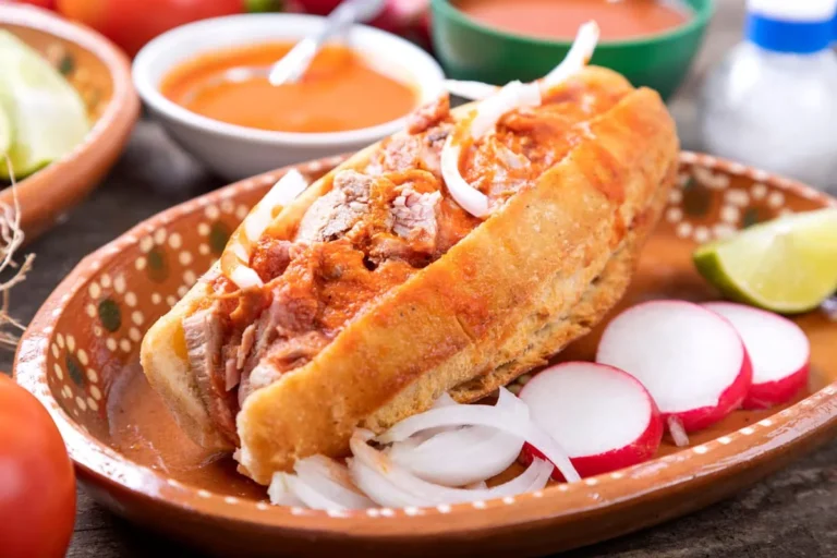 Guadalajara alista degustación gratuita de 25 mil tortas ahogadas