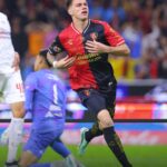 Reacción de Chivas en los últimos minutos permite igualar ante Atlas en el Estadio Jalisco, a pesar de la expulsión de Castañeda
