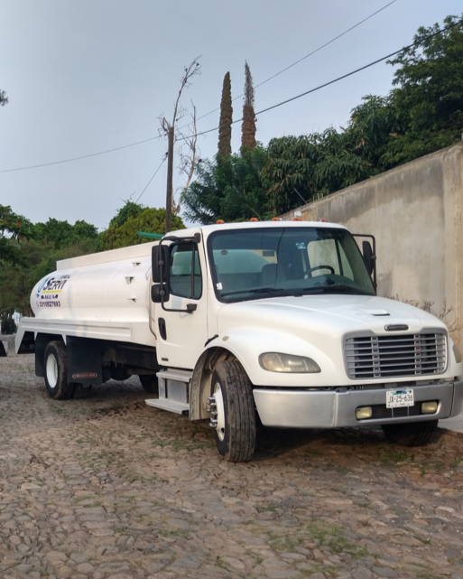 Acusan presuntas prácticas partidistas en el reparto de agua en Tlaquepaque; anuncian denuncia formal