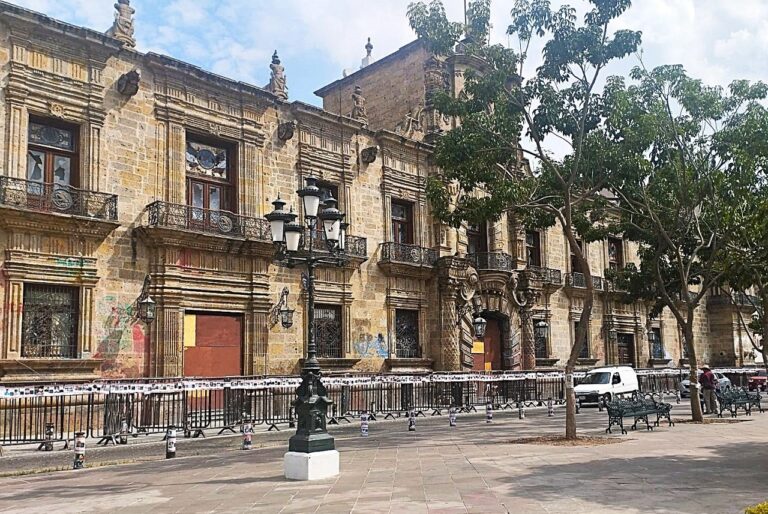 25 mdp en daños a edificios públicos se pagarán con dinero de los jaliscienses y no por los vándalos