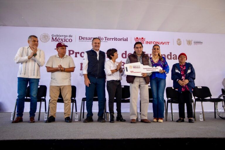 Infonavit inaugura desarrollo de 672 viviendas en Guerrero